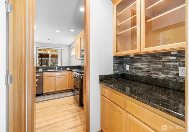 Photo 4 of Single family home for sale at 2115 143 Place SW, Lynnwood, WA 98087 | MLS# NWM2592714 | Listing updated on 2026-10-09