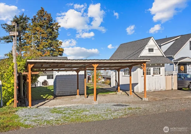 Photo 3 of Single family home for sale at 19008 Soundview Dr NW, Stanwood, WA 98292 | MLS# NWM2592726 | Listing updated on 2026-10-20