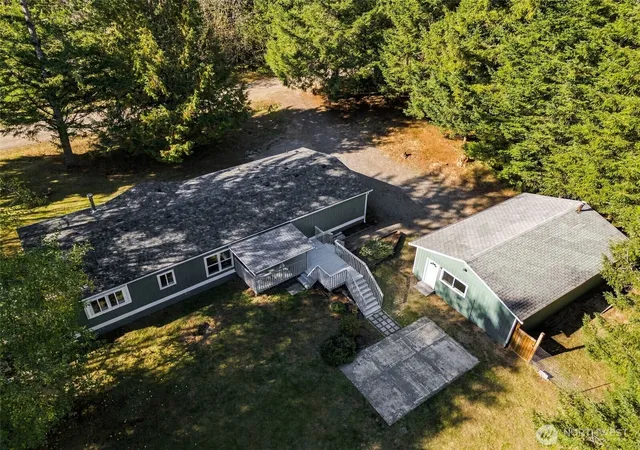 Photo 2 of Manufactured home for sale at 14139 Vintage Dr SW, Port Orchard, WA 98367 | MLS# NWM2592752 | Listing updated on 2026-10-20