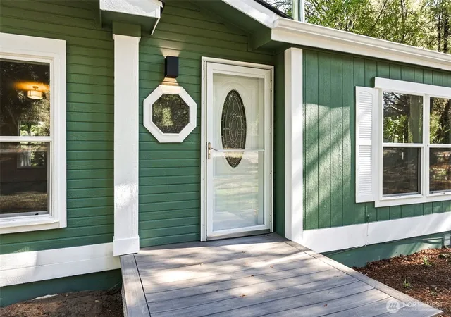 Photo 4 of Manufactured home for sale at 14139 Vintage Dr SW, Port Orchard, WA 98367 | MLS# NWM2592752 | Listing updated on 2026-10-20