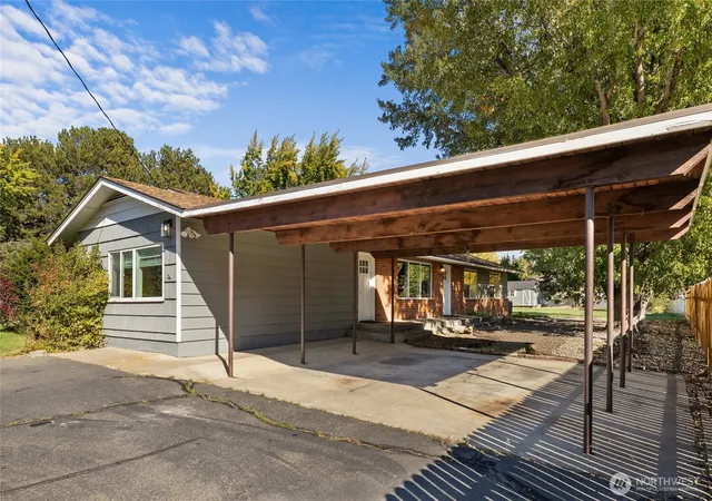 Photo 4 of Single family home for sale at 1312 N Brick Rd, Ellensburg, WA 98926 | MLS# NWM2592761 | Listing updated on 2026-10-10