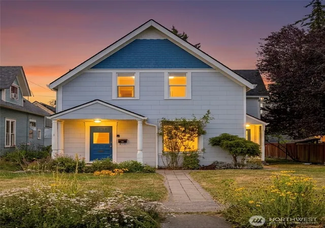Multi family home for sale at 1416 Humboldt St, Bellingham, WA 98225 | MLS# NWM2592777