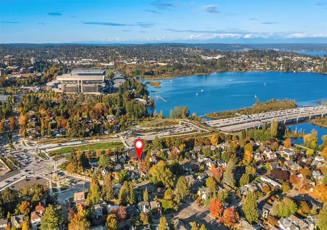 Photo 2 of Single family home for sale at 2611 24th Avenue E, Seattle, WA 98112 | MLS# NWM2592782 | Listing updated on 2026-10-17