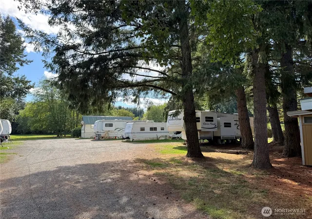 Photo 3 of Multi family home for sale at 4004 Wiggins Rd Se, Olympia, WA 98501 | MLS# NWM2592785 | Listing updated on 2026-10-12