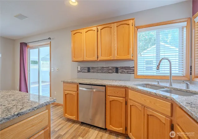 Photo 4 of Single family home for sale at 1116 NE 170th Court, Vancouver, WA 98684 | MLS# NWM2592789 | Listing updated on 2026-10-26