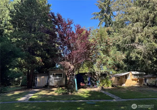 Photo 4 of Multi family home for sale at 334 Devoe St NE, Olympia, WA 98506 | MLS# NWM2592804 | Listing updated on 2026-10-09