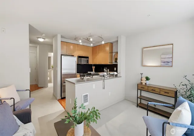 Photo 3 of Condo for sale at 1420 E Pine St #E606, Seattle, WA 98122 | MLS# NWM2592806 | Listing updated on 2026-10-10