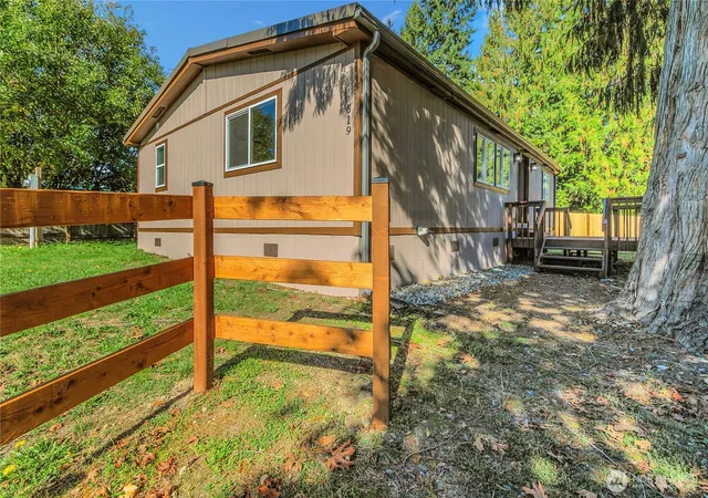Photo 2 of Manufactured home for sale at 629 291st Street Ct E, Roy, WA 98580 | MLS# NWM2592811 | Listing updated on 2026-10-09