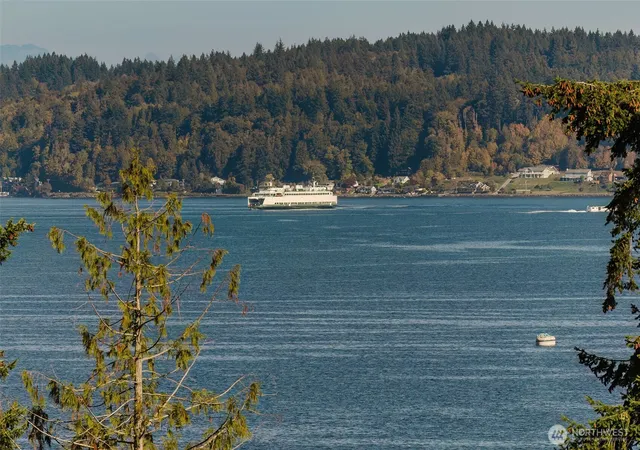 Photo 2 of Sale Pending at 2050 1st Avenue W, Bremerton, WA 98312 | MLS# NWM2592817 | Listing updated on 2026-10-26