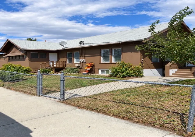 Photo 1 of Multi family home for sale at 613  615 Alaska St, Wenatchee, WA 98801 | MLS# NWM2592821 | Listing updated on 2026-10-26