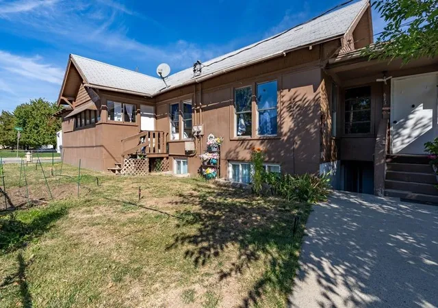 Photo 2 of Multi family home for sale at 613  615 Alaska St, Wenatchee, WA 98801 | MLS# NWM2592821 | Listing updated on 2026-10-26