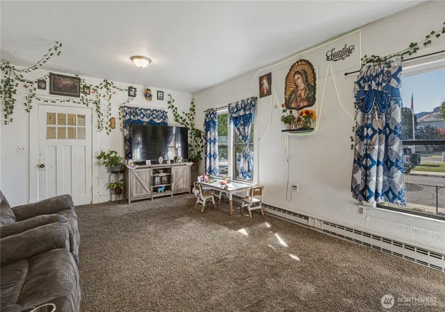 Photo 3 of Multi family home for sale at 613 -615 Alaska St, Wenatchee, WA 98801 | MLS# NWM2592821 | Listing updated on 2026-10-14
