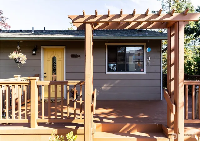 Photo 4 of House for sale at 5160 S 168th Street, Sea Tac, WA 98188 | MLS# NWM2592822 | Listing updated on 2026-10-14