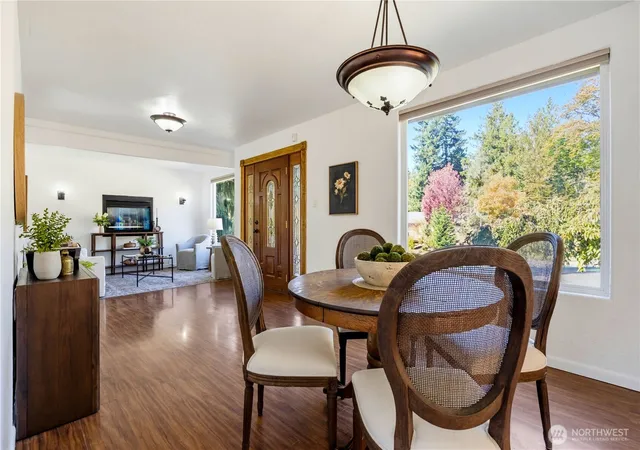 Photo 4 of Single family home for sale at 3326 Lakeway Dr, Bellingham, WA 98229 | MLS# NWM2592824 | Listing updated on 2026-10-16