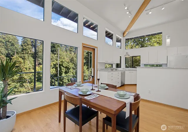 Photo 2 of Single family home for sale at 26530 Lake Fenwick Rd S, Kent, WA 98032 | MLS# NWM2592830 | Listing updated on 2026-10-15