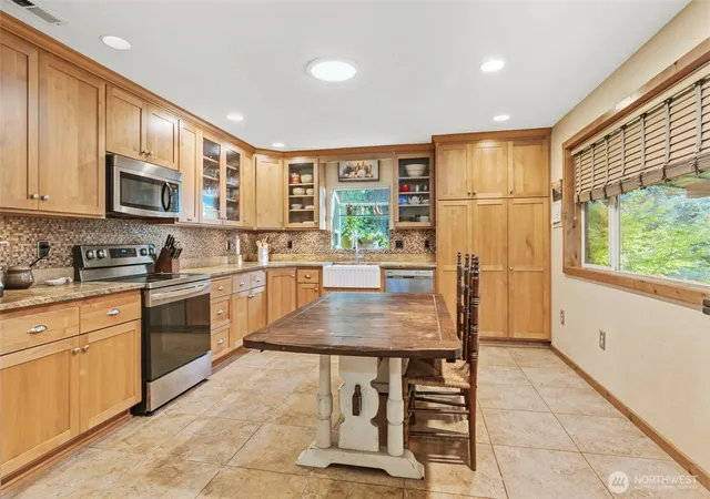 Photo 2 of Single family home for sale at 5424 Rose Valley Rd, Kelso, WA 98626 | MLS# NWM2592835 | Listing updated on 2026-10-09