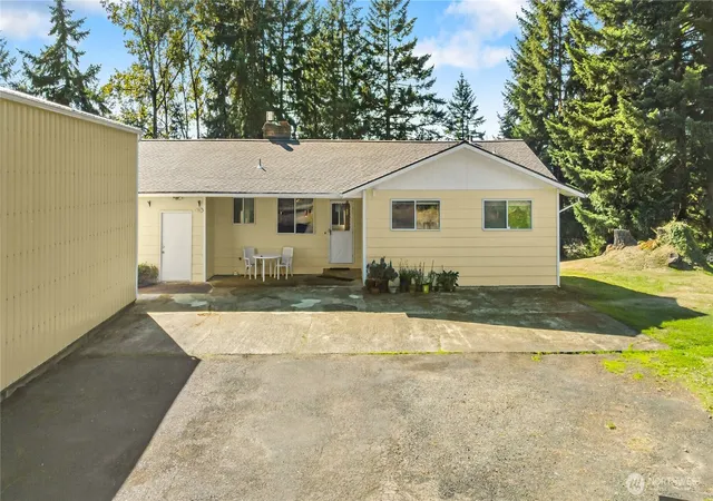 Photo 4 of Single family home for sale at 114 Norwood Dr, Kelso, WA 98626 | MLS# NWM2592838 | Listing updated on 2026-10-09