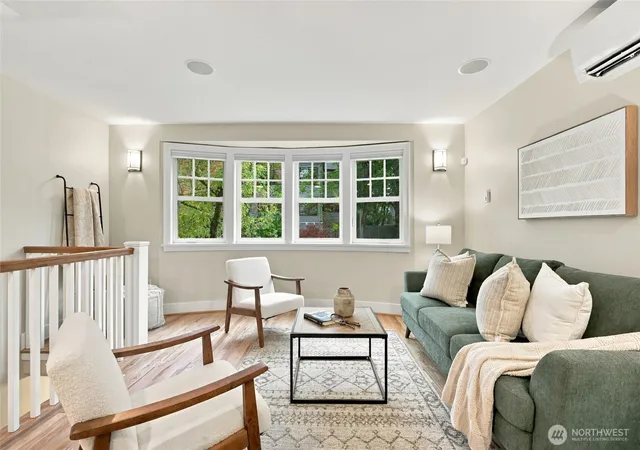 Photo 2 of Townhouse for sale at 1109 E Harrison St, Seattle, WA 98102 | MLS# NWM2592842 | Listing updated on 2026-10-15