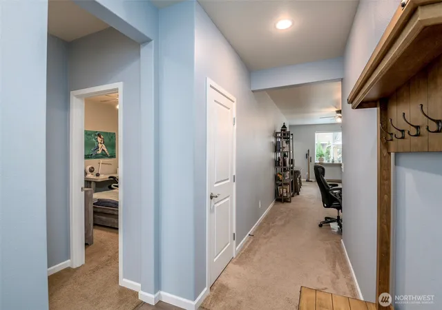 Photo 3 of Single family home for sale at 7021 Alta Vista Dr Se, Tumwater, WA 98501 | MLS# NWM2592848 | Listing updated on 2026-10-24