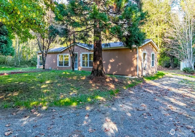Manufactured home for sale at 27040 SE 236th Street, Maple Valley, WA 98038 | MLS# NWM2592851