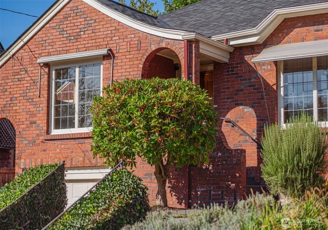 Photo 1 of Single family home for sale at 824 NW 57th Street, Seattle, WA 98107 | MLS# NWM2592853 | Listing updated on 2026-10-12