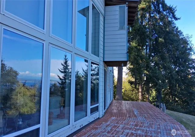 Photo 1 of Single family home for sale at 4645 Cedar Point Rd, Clinton, WA 98236 | MLS# NWM2592856 | Listing updated on 2026-10-13