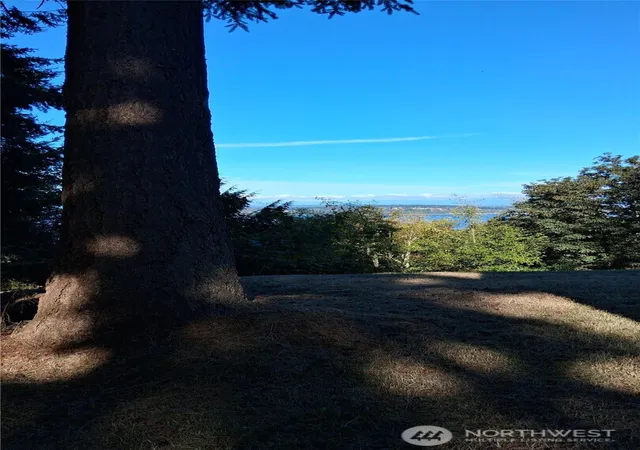 Photo 3 of Single family home for sale at 4645 Cedar Point Rd, Clinton, WA 98236 | MLS# NWM2592856 | Listing updated on 2026-10-13