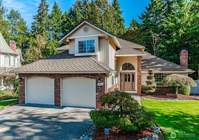 Single family home for sale at 209 SW 331st Place, Federal Way, WA 98023 | MLS# NWM2592860