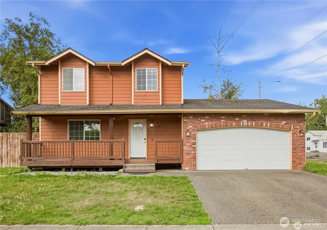 Photo 2 of Sale Pending at 8402 E Sherwood St, Tacoma, WA 98445 | MLS# NWM2592869 | Listing updated on 2026-10-19