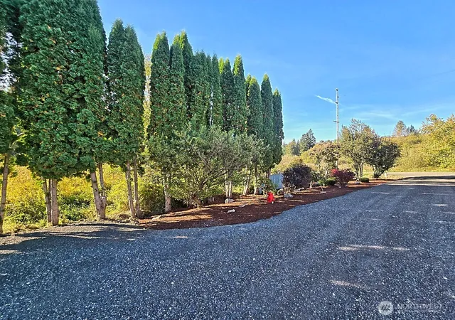 Photo 2 of Manufactured home for sale at 1525 Linwood Ave SW, Tumwater, WA 98512 | MLS# NWM2592870 | Listing updated on 2026-10-28