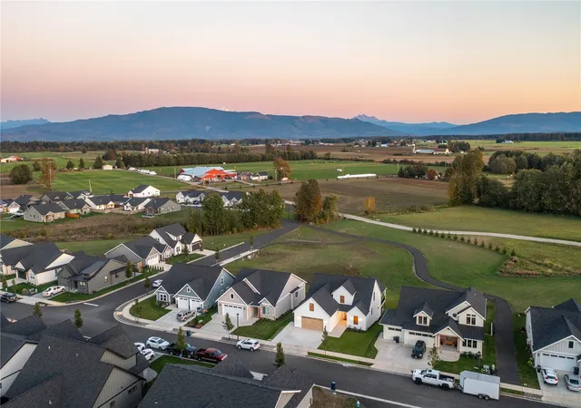 Photo 3 of Single family home for sale at 1986 Steelhead Way, Lynden, WA 98264 | MLS# NWM2592875 | Listing updated on 2026-10-22