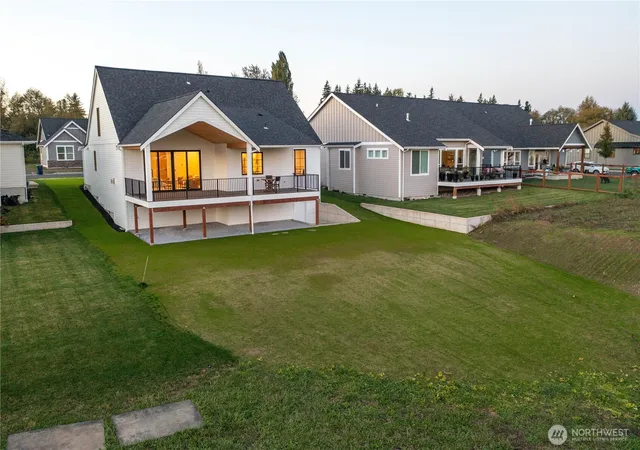 Photo 4 of Single family home for sale at 1986 Steelhead Way, Lynden, WA 98264 | MLS# NWM2592875 | Listing updated on 2026-10-22