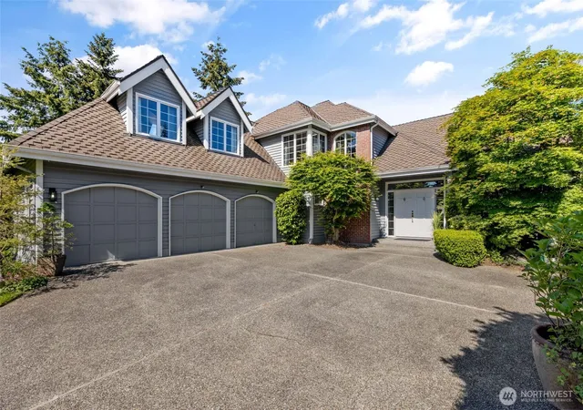 Single family home for sale at 408 SW 336th Court, Federal Way, WA 98023 | MLS# NWM2592892