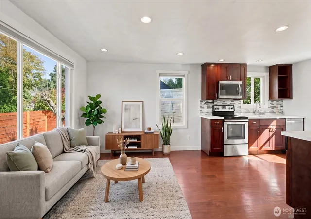 Photo 1 of Single family home for sale at 470 Grandey Way NE, Renton, WA 98056 | MLS# NWM2592896 | Listing updated on 2026-10-14