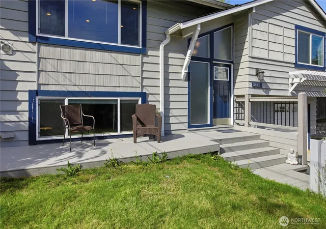 Photo 3 of Single family home for sale at 34221 39th Avenue S, Auburn, WA 98001 | MLS# NWM2592900 | Listing updated on 2026-10-14