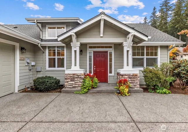 Photo 1 of Single family home for sale at 12724 Sunbreak Way Ne, Redmond, WA 98053 | MLS# NWM2592903 | Listing updated on 2026-10-10