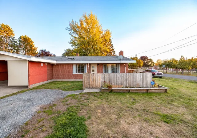 Single family home for sale at 723 SE 6th Avenue, Oak Harbor, WA 98277 | MLS# NWM2592904 | Listing updated on 2026-10-27