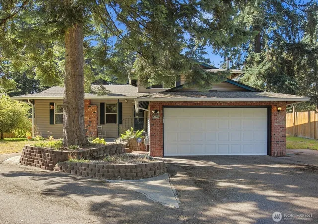 Single family home for sale at 26623 159th Avenue SE, Covington, WA 98042 | MLS# NWM2592913