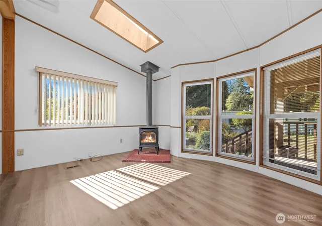 Photo 3 of Manufactured home for sale at 2809 Lakewood Rd #9, Arlington, WA 98223 | MLS# NWM2592915 | Listing updated on 2026-10-09