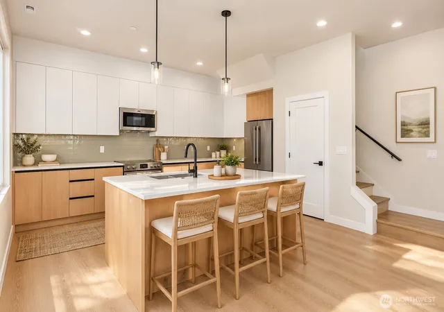 Photo 2 of Townhouse for sale at 3842 Linden Ave N, Seattle, WA 98103 | MLS# NWM2592921 | Listing updated on 2026-10-11