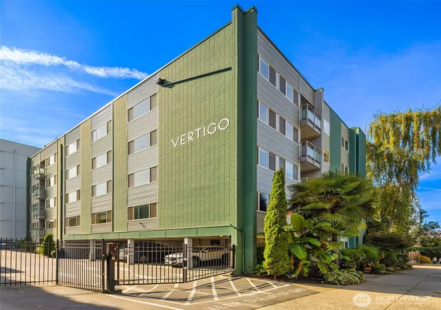 Photo 2 of Condo for sale at 705 E Republican St #401, Seattle, WA 98102 | MLS# NWM2592924 | Listing updated on 2026-10-15