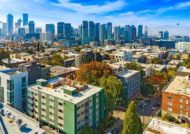 Photo 3 of Condo for sale at 705 E Republican St #401, Seattle, WA 98102 | MLS# NWM2592924 | Listing updated on 2026-10-15