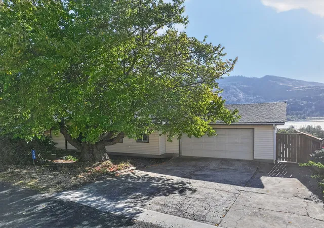 Photo 2 of Single family home for sale at 508 Keasey Ave, Lyle, WA 98635 | MLS# NWM2592938 | Listing updated on 2026-10-23