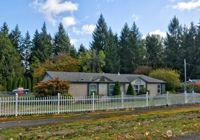 Manufactured home for sale at 15912 Agate St SE, Yelm, WA 98597 | MLS# NWM2592943