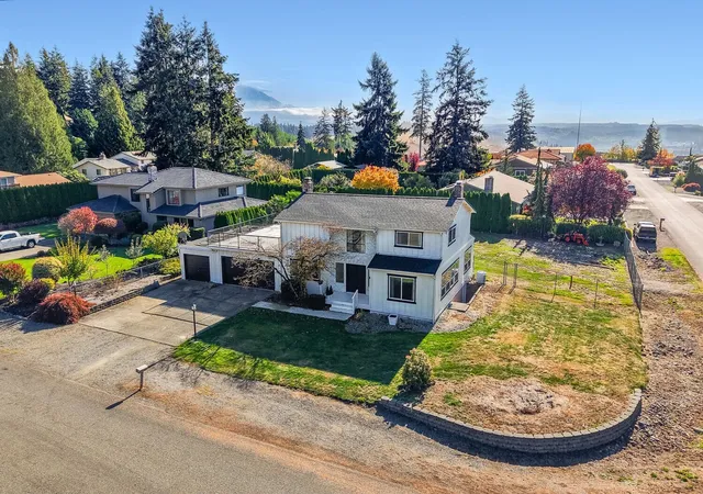 Photo 2 of Single family home for sale at 16904 49th Street E, Lake Tapps, WA 98391 | MLS# NWM2592956 | Listing updated on 2026-10-27