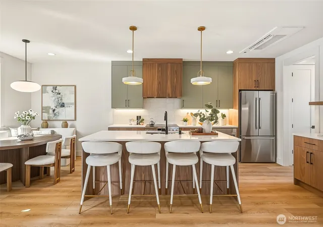 Photo 3 of Single family home for sale at 1218 Ne 103rd Street, Seattle, WA 98125 | MLS# NWM2592960 | Listing updated on 2026-10-13