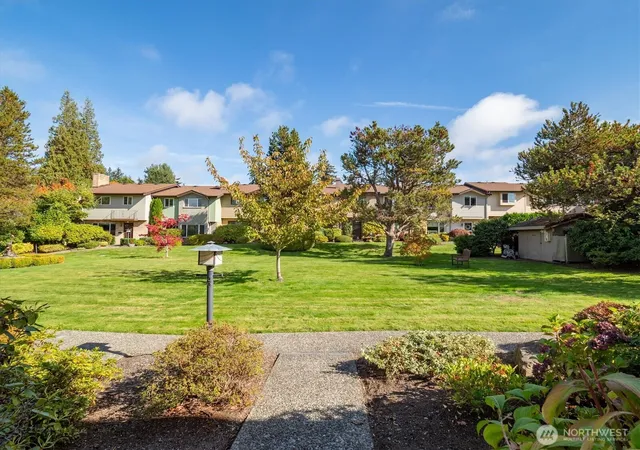 Photo 1 of Townhouse for sale at 1525 Nw 195th Street #22, Shoreline, WA 98177 | MLS# NWM2592978 | Listing updated on 2026-10-14