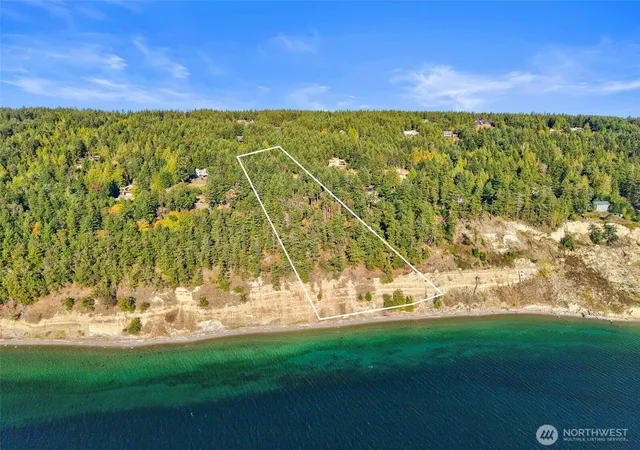 Photo 2 of Single family home for sale at 611 Ln De Chantal, Port Townsend, WA 98368 | MLS# NWM2593004 | Listing updated on 2026-10-13