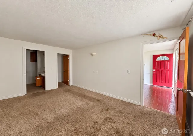 Photo 1 of Single family home for sale at 5813 E M St, Tacoma, WA 98404 | MLS# NWM2593005 | Listing updated on 2026-10-10