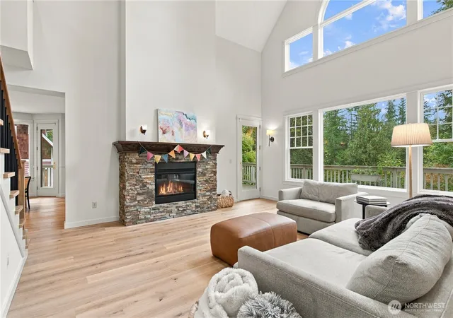 Photo 2 of Single family home for sale at 606 278th Avenue Ne, Redmond, WA 98053 | MLS# NWM2593008 | Listing updated on 2026-10-10